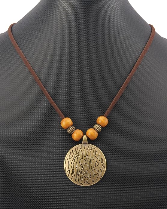 Leather Necklace for Women Boho Choker Necklace Long Cord Leather Pendant Bohemian Neckalce Vintage Alloy Pendant Leather Rope Necklace Wooden Necklaces for Women