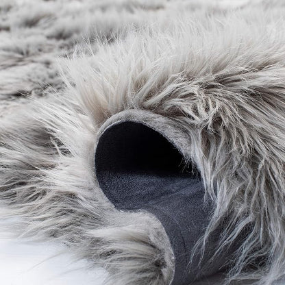 SAFAVIEH Faux Sheep Skin Collection 8' x 10' Grey FSS235D Silken Glam 2.35-inch Thick Area Rug