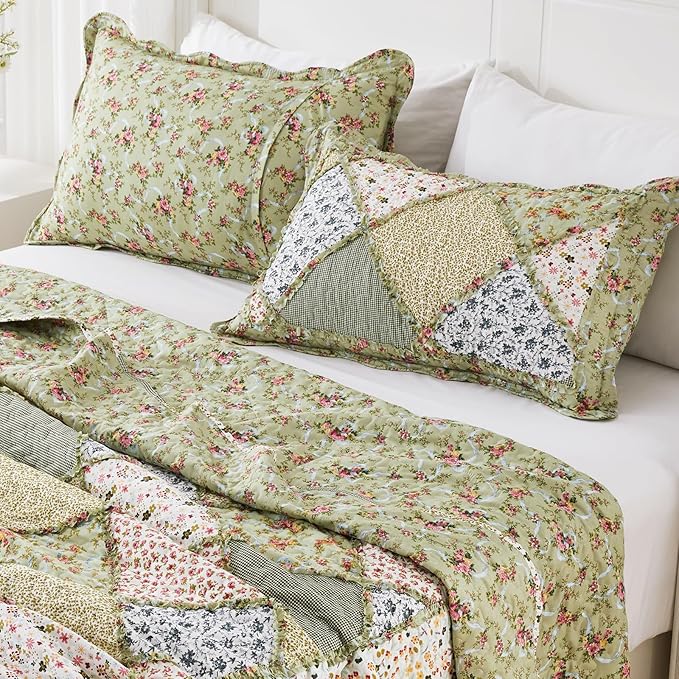 King Size Patchwork Quilt Set Green Floral Reversible Quilted Bedspread Coverlet Set 3-Piece Comforter Lightweight Stitched Quilt Bedding Set Bed Cover Blanket with 2 Pillow Shams for All Seasons