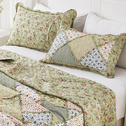 King Size Patchwork Quilt Set Green Floral Reversible Quilted Bedspread Coverlet Set 3-Piece Comforter Lightweight Stitched Quilt Bedding Set Bed Cover Blanket with 2 Pillow Shams for All Seasons