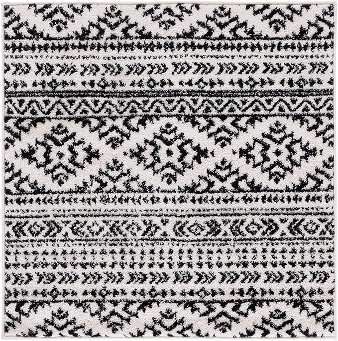 SAFAVIEH Tulum Collection Area Rug - 5' Square, Ivory & Black, Moroccan Boho Tribal Design, Non-Shedding & Easy to Clean, Ideal for Living Room, Bedroom, Dining Space (TUL272B)