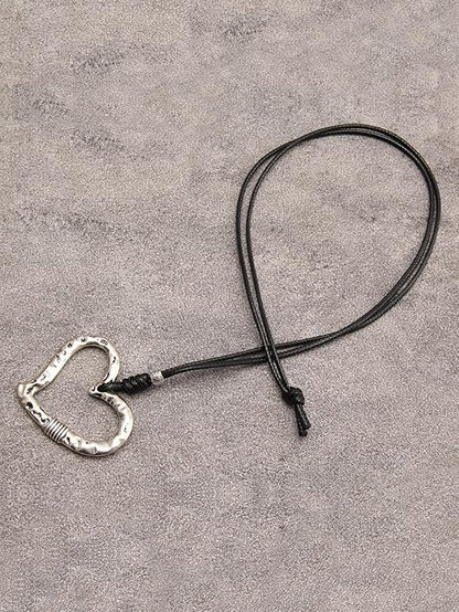Leather Necklace for Women Boho Choker Necklace Long Cord Leather Pendant Bohemian Neckalce Vintage Alloy Pendant Leather Rope Necklace Wooden Necklaces for Women