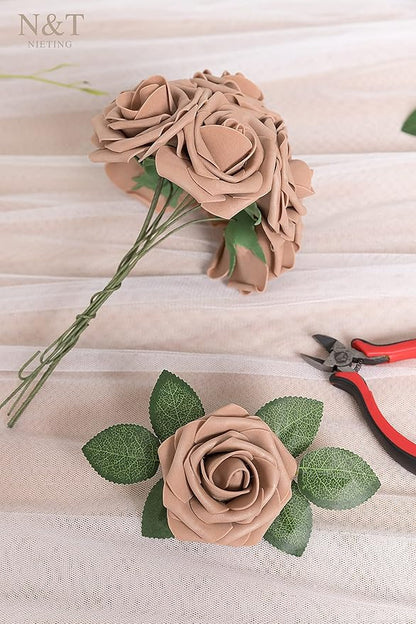 N&T NIETING Brown Roses Artificial Flowers, 25pcs Fake Flowers Bulk Perfect for DIY Fall Wedding Bridesmaid Bridal Bouquets Centerpieces Party Home Flower Arrangement Decoration Light Brown