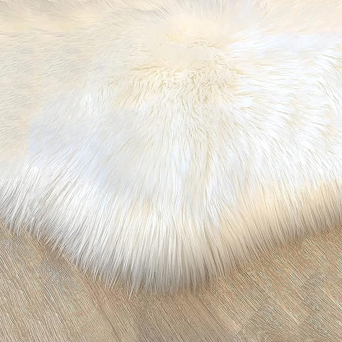 LAMBZY High Pile Super Soft Faux Sheepskin Rug (5'x8', White)
