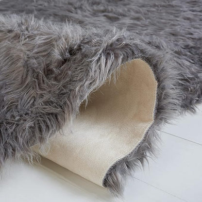 SAFAVIEH Faux Sheep Skin Collection 8' x 10' Grey FSS115D Silken Glam 2.35-inch Thick Area Rug