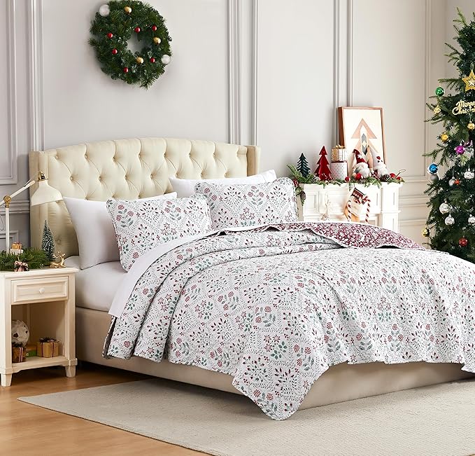 Southshore Fine Living, Inc. Red Christmas Quilt Set, King Size w/2 Pillow Shams, Reversible Christmas Bedding Set, Coverlet King Size w/Snowflakes, Reindeer, Holly - Vintage Red & Cream
