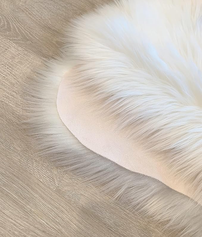 LAMBZY Faux Sheepskin Super Soft Hypoallergenic Silky Shag Rug for Living Room, Kids Room, Sofa (Octo 8 Pelts 6'x8', White)