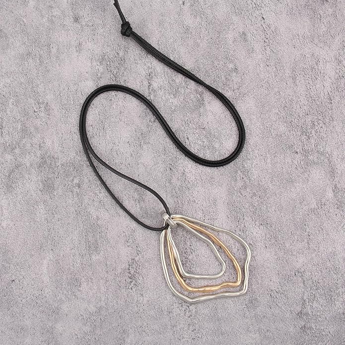 Leather Necklace for Women Boho Choker Necklace Long Cord Leather Pendant Bohemian Neckalce Vintage Alloy Pendant Leather Rope Necklace Wooden Necklaces for Women