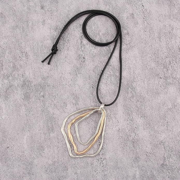 Leather Necklace for Women Boho Choker Necklace Long Cord Leather Pendant Bohemian Neckalce Vintage Alloy Pendant Leather Rope Necklace Wooden Necklaces for Women