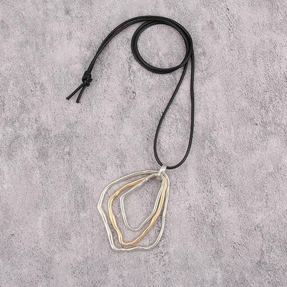 Leather Necklace for Women Boho Choker Necklace Long Cord Leather Pendant Bohemian Neckalce Vintage Alloy Pendant Leather Rope Necklace Wooden Necklaces for Women