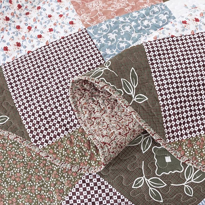 HoneiLife Quilt Set - 3 Piece Microfiber Reversible Bedspreads Patchwork Coverlets Floral Bedding Set All Season- Splicing Mocha Rose,Queen/Full Size