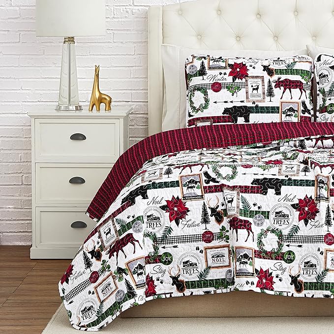 Southshore Fine Living, Inc. King Size Christmas Quilt with Matching Pillow Shams, Holiday Bedding Set, 3-Piece King/California King Quilt Set, Reversible Red Plaid Quilt & Rustic Cabin Print