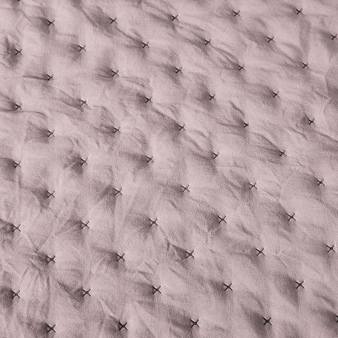 Amazon Basics Brushed Microfiber Quilt Set, Extra Soft with Natural Texture, 3-Piece,King, Purple