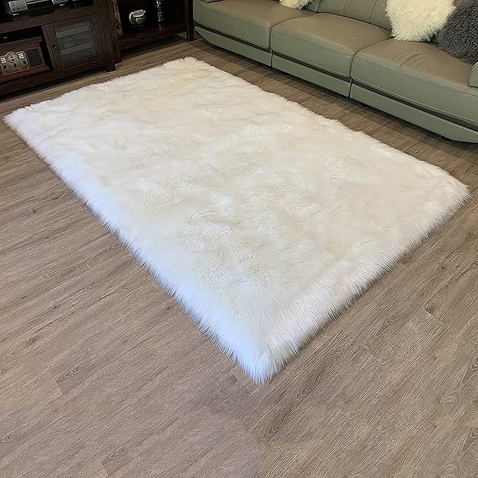 LAMBZY High Pile Super Soft Faux Sheepskin Rug (5'x8', White)