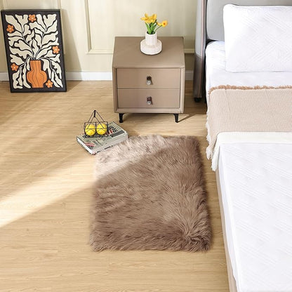 Beige Faux Sheepskin Fluffy Fur 2x3 Area Rugs for Bedroom Washable Shaggy Carpet Rug for Living Room Nursery Furry Rug Home Décor