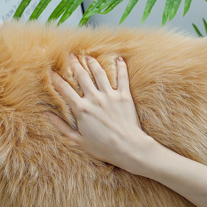 Faux Fur Rug Sheepskin Shag Fluffy Fuzzy Beige 5x7 ft Rugs for Bedroom Bedside Bed Floor Living Room Plush Rectangle High-Density Cushion Carpet Super Sofa Cover