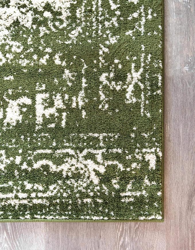 Rugs.com Arlington Collection Rug – 5' x 8' Green Medium-Pile Rug Perfect for Living Rooms, Large Dining Rooms, Open Floorplans