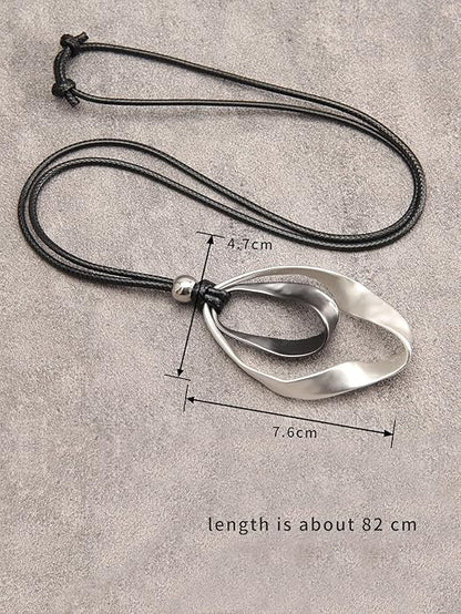Leather Necklace for Women Boho Choker Necklace Long Cord Leather Pendant Bohemian Neckalce Vintage Alloy Pendant Leather Rope Necklace Wooden Necklaces for Women