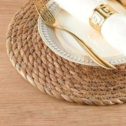 Woven Placemats Set of 4, 10 Inch Medium Rattan Placemats Wicker Place Mats,Natural Farmhouse Jute Braided Table Runner for Kitchen Countertops, Housewarming Gift,Table, Home Decor(10 Inch)