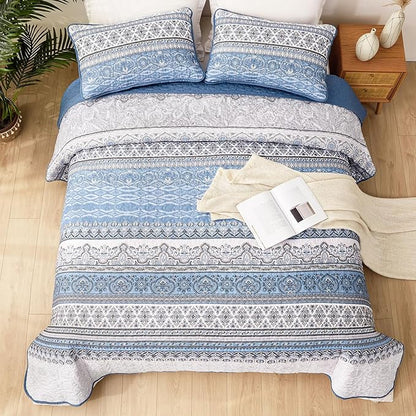 WONGS BEDDING Boho King Quilt Set, Light Blue Bohemian King Quilt Bedding Set, Lightweight Microfiber Bed Decor Bedspread for All Season 104"x90"(3 Pieces)