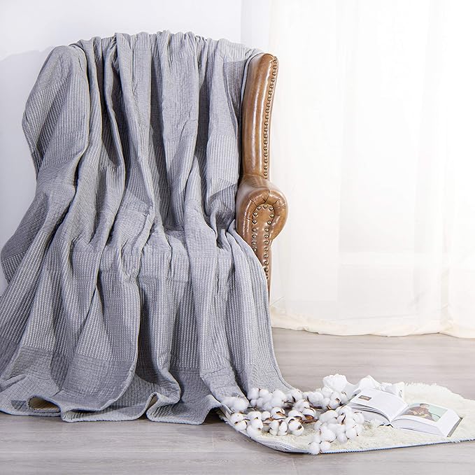 NTBAY 3 Layers Cotton Muslin 106x92 King Bed Blanket, Super Soft Breathable Thermal Yarn Dyed Quilt for Adults, Perfect Lightweight Blanket for Couch Sofa Bed All Seasons, Grey Dot