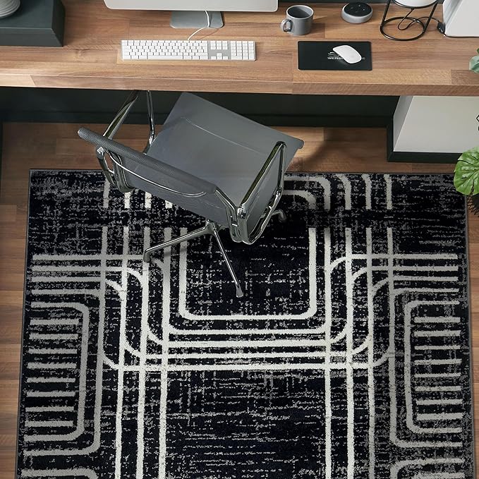 Rugshop Black and White Geometric Area Rug – Abstract Curved Line and Square Pattern Carpet for Living Room, Bedroom, or Office – Contemporary Soft Floor Décor 5' x 7' Black