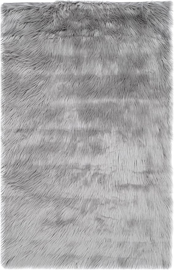 SAFAVIEH Faux Sheep Skin Collection 2'6" x 4' Grey FSS235D Silken Glam 2.35-inch Thick Accent Rug