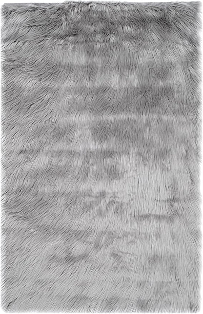 SAFAVIEH Faux Sheep Skin Collection 2'6" x 4' Grey FSS235D Silken Glam 2.35-inch Thick Accent Rug