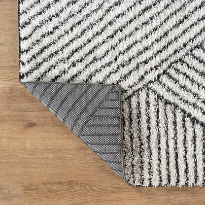 Rugshop Geometric Diamond Stripe Shag Area Rug White 2' x 3' Ideal for Entryways, Kitchens, or Small Spaces