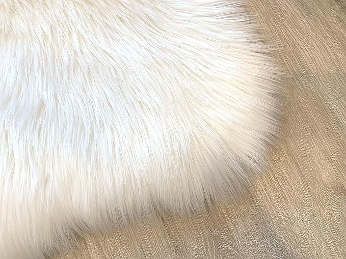 LAMBZY Faux Sheepskin Super Soft Hypoallergenic Silky Shag Rug for Living Room, Kids Room, Sofa (Single and a Half 2'x4'6", White)