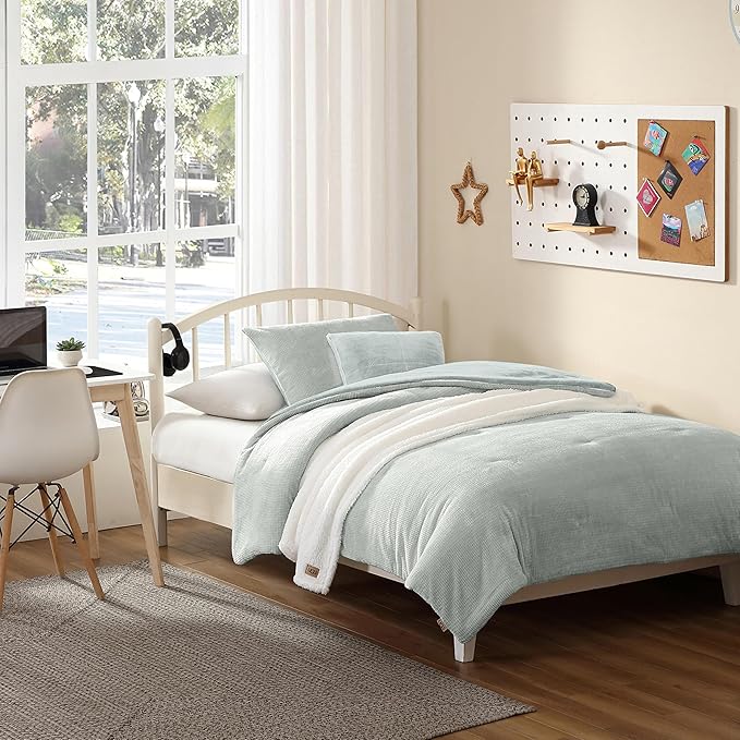 UGG Remina Twin Comforter Set 4 Piece Bed in a Bag with Throw Blanket, Decorative Pillow Sham and Reversible Comforter Hypoallergenic Luxury Bedding, Machine Washable, Twin XL, Blue-Green Clear Creek