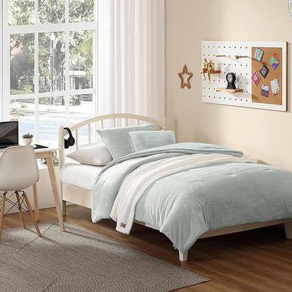 UGG Remina Twin Comforter Set 4 Piece Bed in a Bag with Throw Blanket, Decorative Pillow Sham and Reversible Comforter Hypoallergenic Luxury Bedding, Machine Washable, Twin XL, Blue-Green Clear Creek
