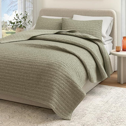 Great Bay Home King Size Green 100% Cotton Honeycomb Waffle Quilt and Sham Set - Garment Washed, Waffle Weave Like Texture, Lightweight 3-Piece Bedding Set (Eucalyptus Green)