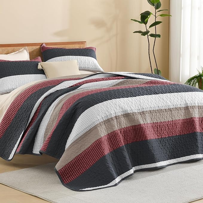 Litanika Quilt Queen Size Black and Red, Stripe Patchwork Summer Bedspread Coverlet 3 Pieces, Soft Lightweight Microfiber Quilted Bedding Set for All Season(1 Quilt, 2 Pillowcases)