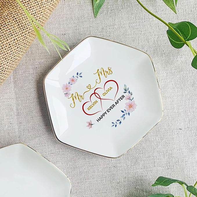 Personalized Couple Ring Dish Engagement Gifts for Wedding, Mr and Mrs Jewelry Tray, Ceramic Ring Holder, Bridal Shower Gift for Wife Husband, Romantic Love Gift for Married Couples
