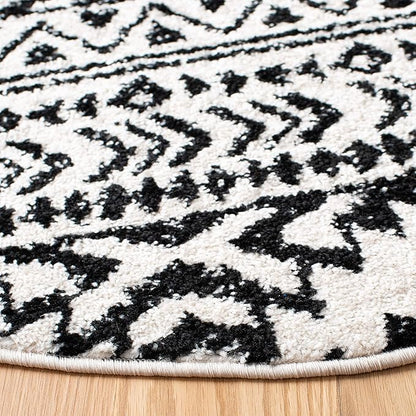 SAFAVIEH Tulum Collection Area Rug - 3' Round, Ivory & Black, Moroccan Boho Tribal Design, Non-Shedding & Easy to Clean, Ideal for Entryway, Foyer, Accent Space, Bedroom (TUL272B)
