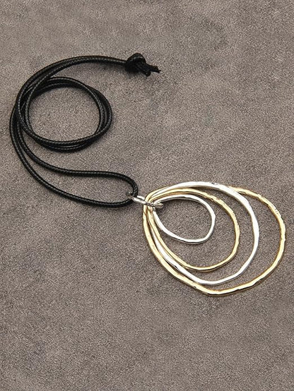 Leather Necklace for Women Boho Choker Necklace Long Cord Leather Pendant Bohemian Neckalce Vintage Alloy Pendant Leather Rope Necklace Wooden Necklaces for Women