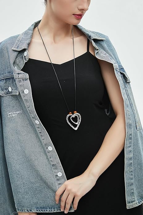 Leather Necklace for Women Boho Choker Necklace Long Cord Leather Pendant Bohemian Neckalce Vintage Alloy Pendant Leather Rope Necklace Wooden Necklaces for Women