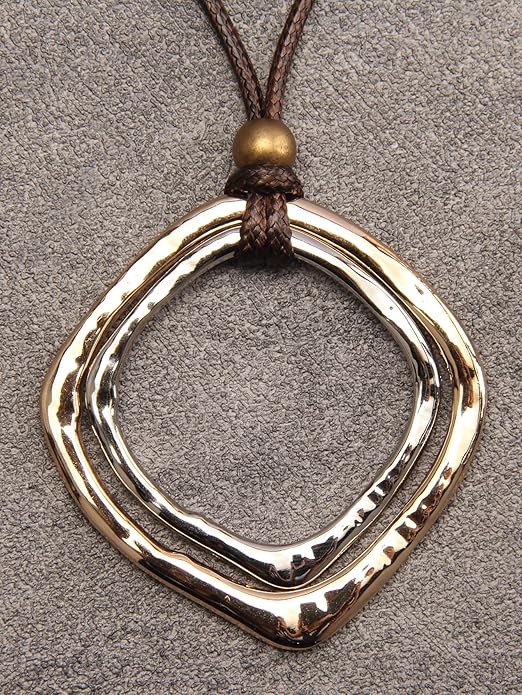 Leather Necklace for Women Boho Choker Necklace Long Cord Leather Pendant Bohemian Neckalce Vintage Alloy Pendant Leather Rope Necklace Wooden Necklaces for Women