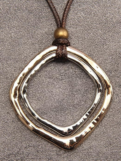 Leather Necklace for Women Boho Choker Necklace Long Cord Leather Pendant Bohemian Neckalce Vintage Alloy Pendant Leather Rope Necklace Wooden Necklaces for Women