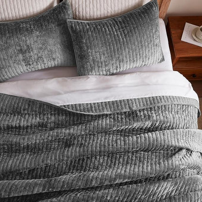 LEAONME Velvet Quilt King Size 98''x106'', Lightweight Grey Velvet Comforter Set with 2 Matching Shams, Soft Cross Stitch Bedspread Coverlet Bedding Set for All Season