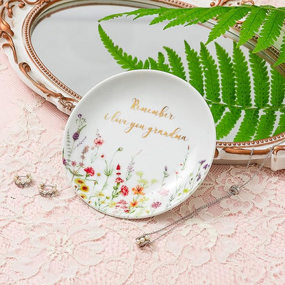 Crisky Jewelry Ring Dish for Grandma Birthday Gifts Thinking of You Gift for Grandmother New Fist Time, Personalized Christmas Valentine's Gift Ideas from Grandson Granddaughter (I Love You Grandma)