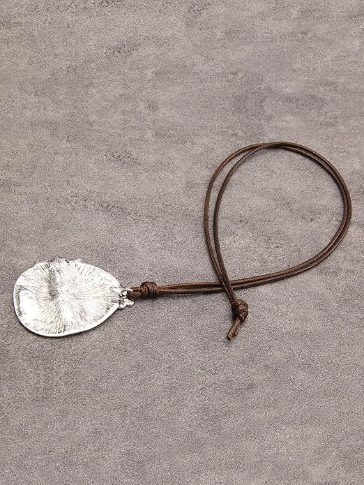Leather Necklace for Women Boho Choker Necklace Long Cord Leather Pendant Bohemian Neckalce Vintage Alloy Pendant Leather Rope Necklace Wooden Necklaces for Women
