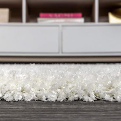 JONATHAN Y Mercer Shag Plush Tassel White Indoor Area Rug, 4x6, Contemporary, Modern, Easy-Cleaning for Living Room, Bedroom, Kitchen, Pet Friendly, Non-Shedding (MCR100A-4)