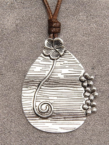 Leather Necklace for Women Boho Choker Necklace Long Cord Leather Pendant Bohemian Neckalce Vintage Alloy Pendant Leather Rope Necklace Wooden Necklaces for Women