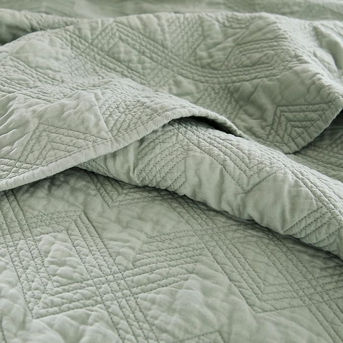 WDCOZY 100% Cotton Twin Size Quilt Set - Sage Green Pre-Washed Soft Lightweight Modern Bedspread, Farmhouse Country Rustic Coverlet, Textured Like Linen, Shabby Chic Gauze Bedding, 2 Pieces