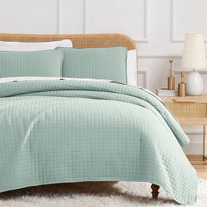 Southshore Fine Living, Inc. Twin Quilt Bedding Set, Soft Microfiber Coverlet Bedspread, Stain and Pet Hair Resistant Bedding, XL/Twin Blue Quilt Comforter Set with 1 Pillow Sham, Sky Blue