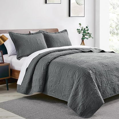 Love's cabin Quilts for Full Bed Dark Grey Bedspreads Bedding Set - Lightweight Bedspread Comforter - Coin Pattern Bedding Coverlet for All Season - 3 Pieces (1 Quilt, 2 Pillow Shams)