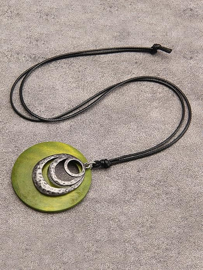 Leather Necklace for Women Boho Choker Necklace Long Cord Leather Pendant Bohemian Neckalce Vintage Alloy Pendant Leather Rope Necklace Wooden Necklaces for Women