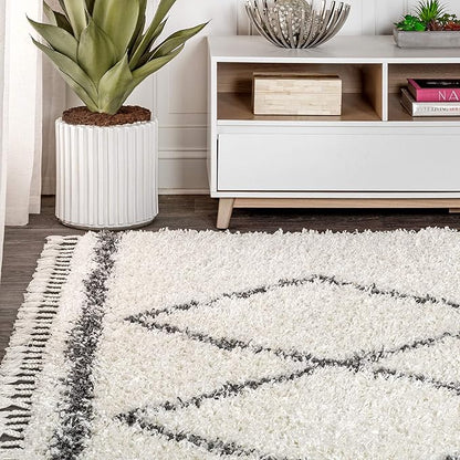 JONATHAN Y Mercer Shag Plush Tassel Cream/Gray Indoor Area Rug, 5x8, Moroccan Geometric Trellis, Bohemian, Easy-Cleaning for Living Room, Bedroom, Kitchen, Pet Friendly, Non-Shedding (MCR103B-5)